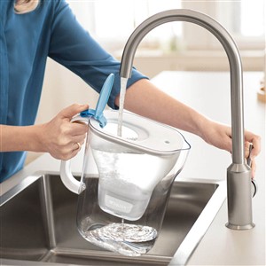 Filtrační konvice Brita Fill & Enjoy Style XL modrá + 6 ks Filter Logic FL-402H