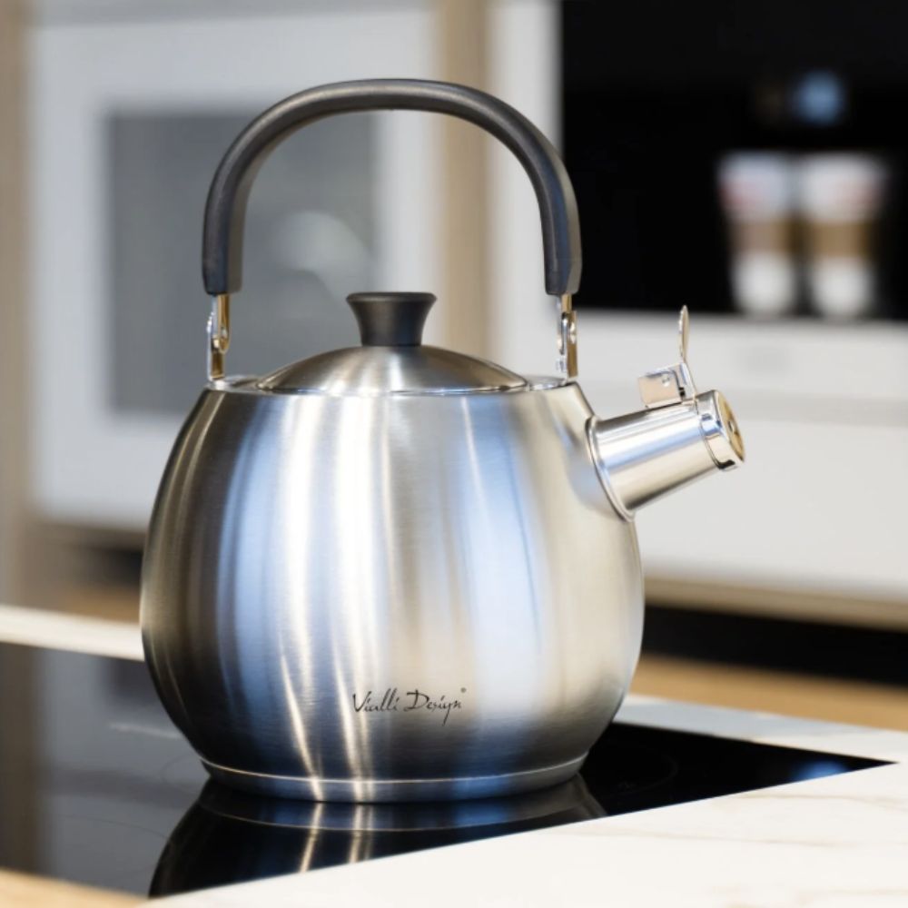 Konvice s píšťalkou na vaření vody Vialli Design Bolla 2,5 l