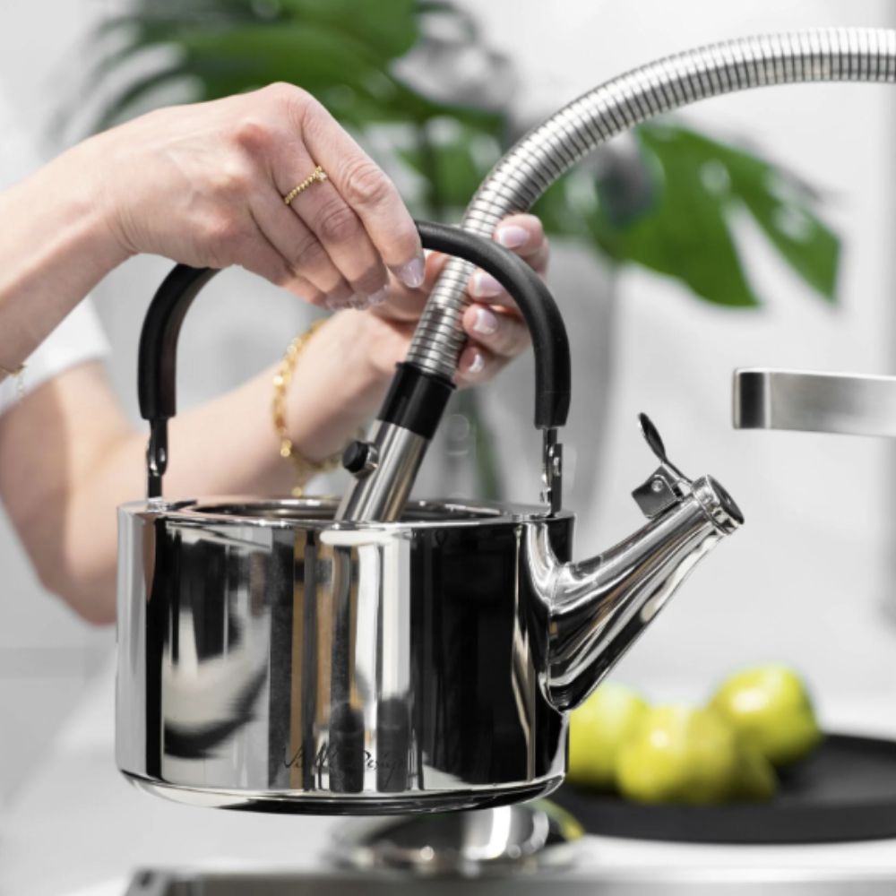 Vialli Design Diamante konvice na vaření vody 1,5 l